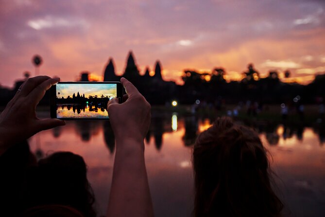 Angkor Sunrise Small Group Tour Inclusive Breakfast and lunch - Angkor Wat at sunrise
