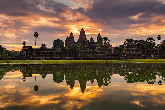 Angkor Sunrise Small Group Tour Inclusive Breakfast and lunch - 5:00 am: getting to Angkor Wat
