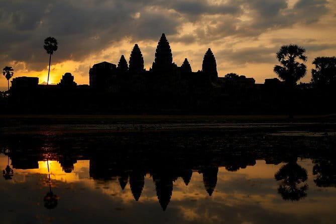 Angkor Temple Tour with Sunset - Small Group - A guide can make the difference