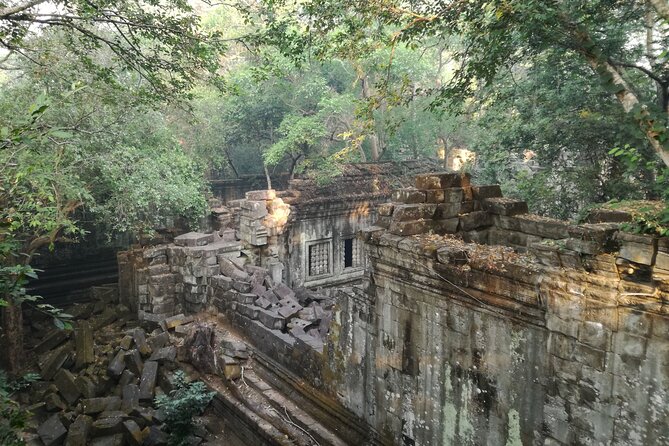 Angkor Temples Highlights: 2-Day Private Tour with Sunrise - Bayon’s calm stone faces