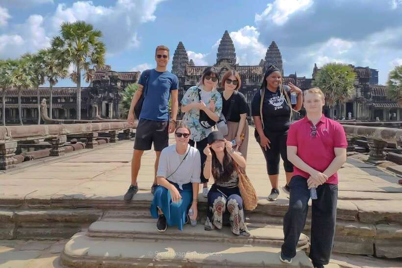 Angkor Wat 2-Day complex Sun rise & Sun set with Guided Tour - Day 2: The outer circuit and Phnom Bakheng sunset