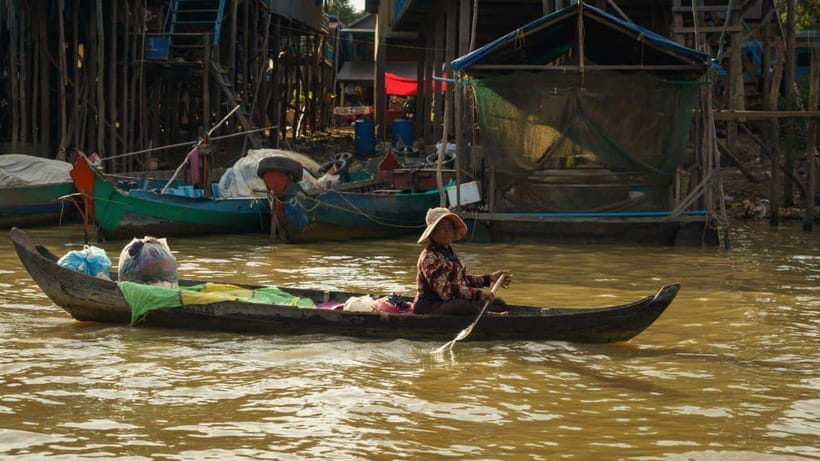 Angkor Wat: 2-Day Sunrise and Floating Village Tour - Tonle Sap Lake and the floating village