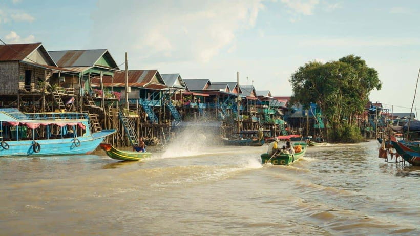 Angkor Wat: 2-Day Sunrise and Floating Village Tour - Sunset, seasons, and the lake experience