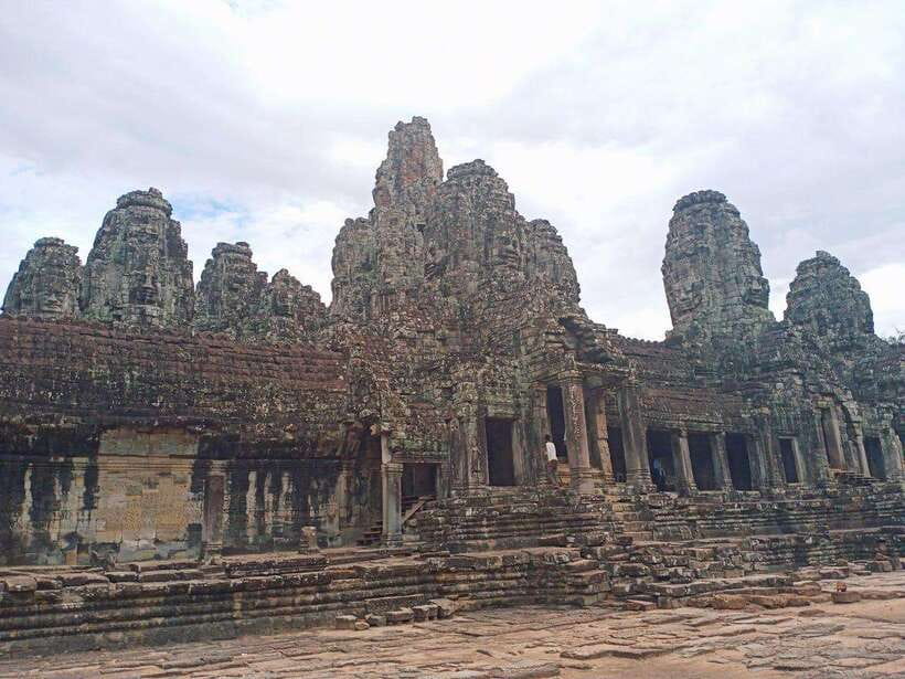 Angkor Wat, Angkor Thom, and Ta Prohm Day Trip with Sunset - Sunset from Phnom Bakheng