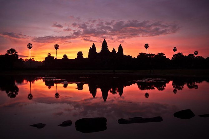 Angkor Wat & Banteay Srey Tour - Bayon and the smiling faces of Angkor Thom