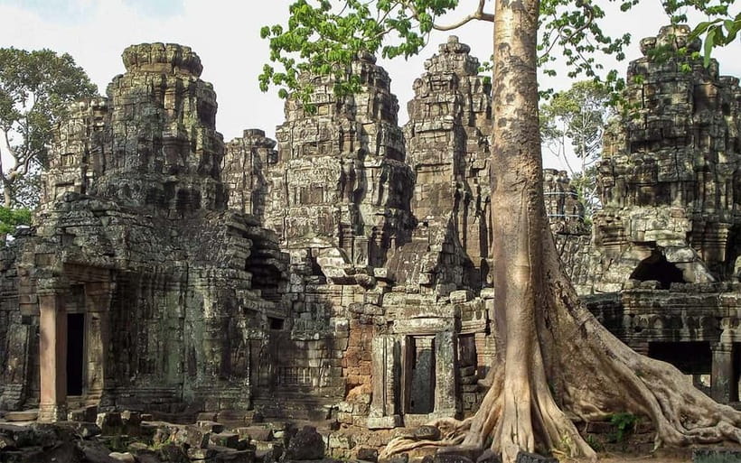 Angkor Wat: Full-Day Guided Sunset Tour - Heat, comfort, and the pace of eight hours