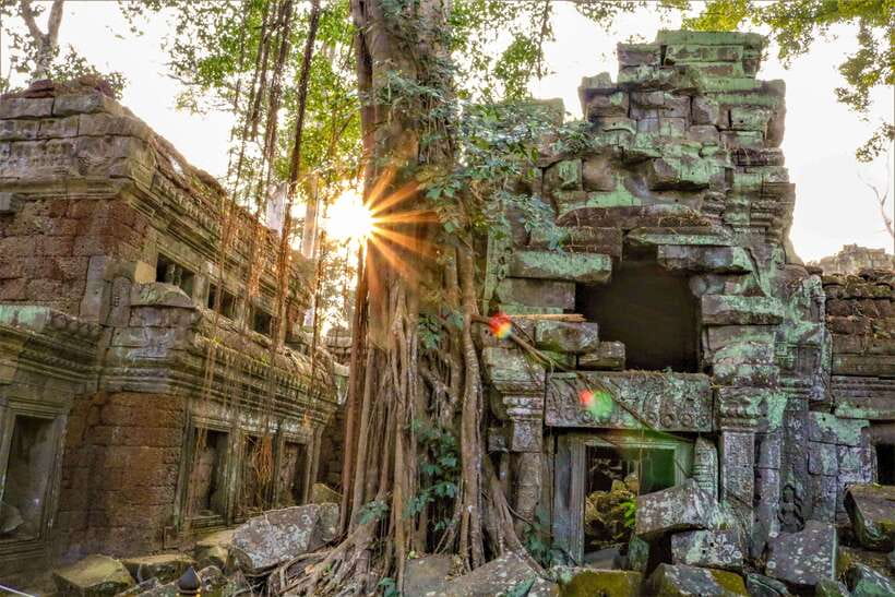 Angkor Wat: Full-Day Temples Small Group Tour - Angkor Thom and Bayon’s Stone Faces
