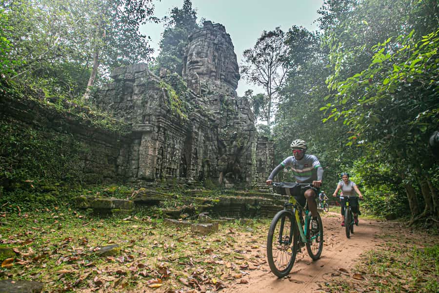 Angkor Wat: Guided Sunrise Bike Tour w/ Breakfast and Lunch - Why Explore Angkor by Bicycle?