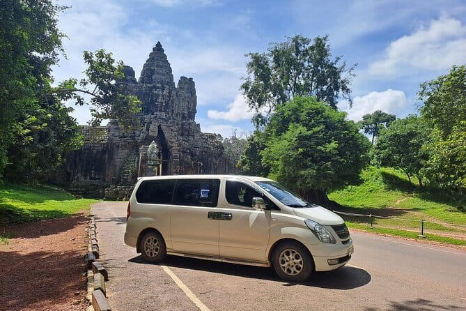 Angkor Wat Guided Tour - The guide can shape the whole day
