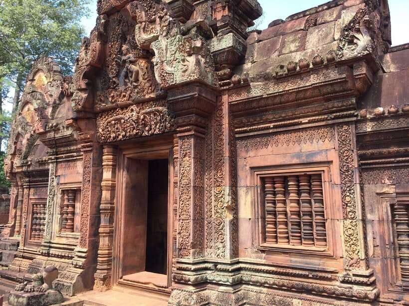 Angkor Wat, Small Circuit Private Tour with Banteay Srei - Key details that shape the day