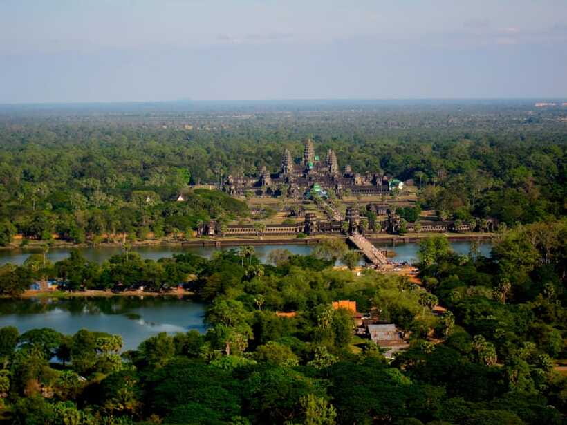 Angkor Wat: Small-Group Tour with Balloon Ride and Lunch - Who should book this Angkor tour?