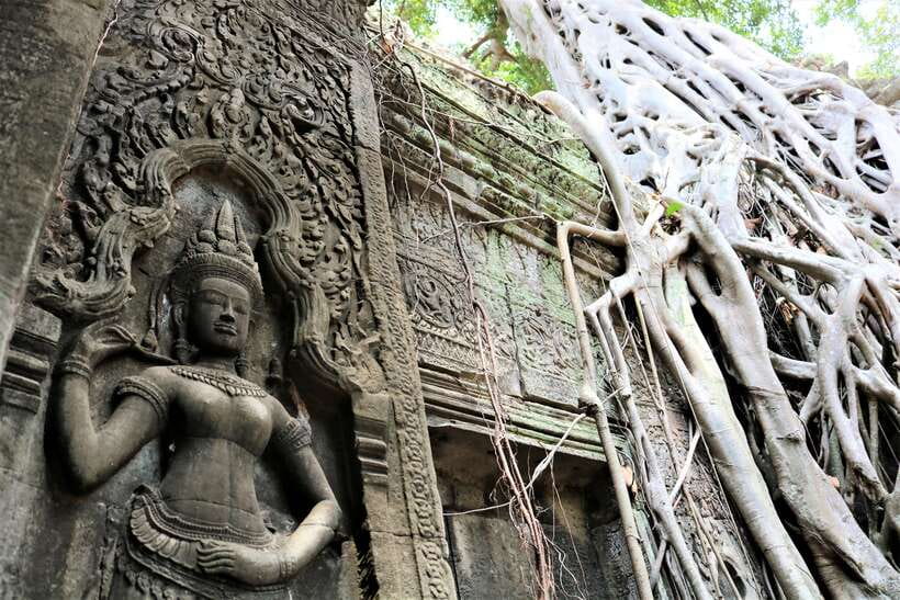 Angkor Wat: Sunrise 2.5 Days Temples & Tonle Sap-Small Group - The dry-season alternative: Cambodia Phare Circus