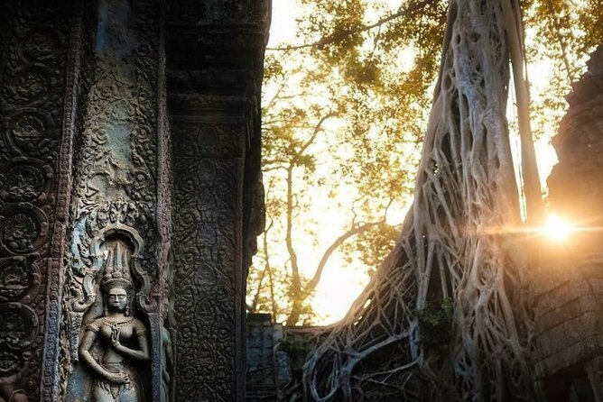 Angkor Wat Sunrise & 3 Main Temples with Breakfast – Small Group - Bayon Temple and the famous stone faces