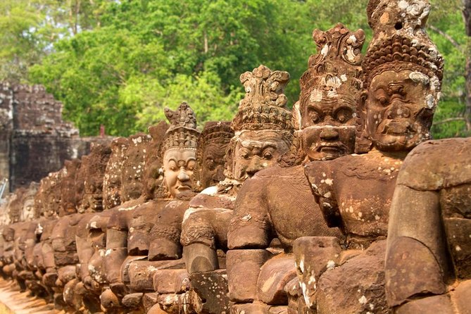 Angkor Wat Sunrise and Market Tour by Jeep - Key points at a glance