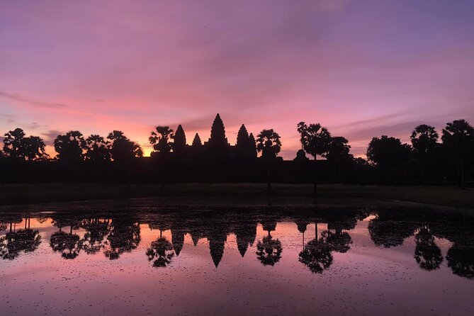 Angkor Wat Sunrise and Tonle Sap Lake 1.5 Days - Ta Prohm and the temple ruins