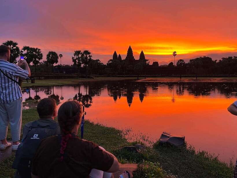 Angkor Wat Sunrise Bike Tour With Lunch Included - Why this Angkor bike tour is different