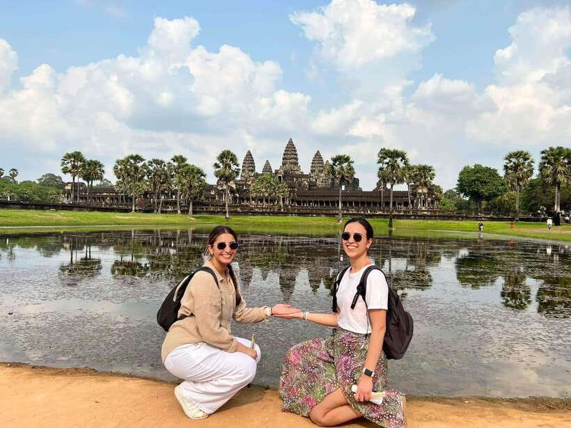 Angkor Wat Sunrise Bike Tour With Lunch Included - Lunch beside Srah Srang reservoir