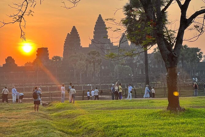Angkor Wat Sunrise: Exclusive Private Tour! - Transport, water, and the long day