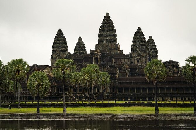 Angkor Wat Sunrise Experience – Ultimate 1-Day Guided Temple Tour - Bayon Temple and its famous faces