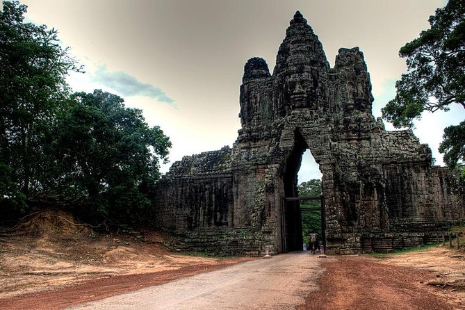 Angkor Wat Sunrise Guided Join-In Tour/Private Tour - Angkor Wat at dawn: more than a photo stop