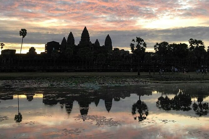 Angkor Wat Sunrise & Highlight The Most Iconic Temple - Five details that shape the experience
