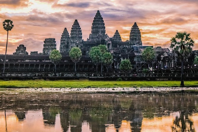 Angkor Wat Sunrise Private Tour by Tuk Tuk - Angkor Wat: allow three hours for the main event