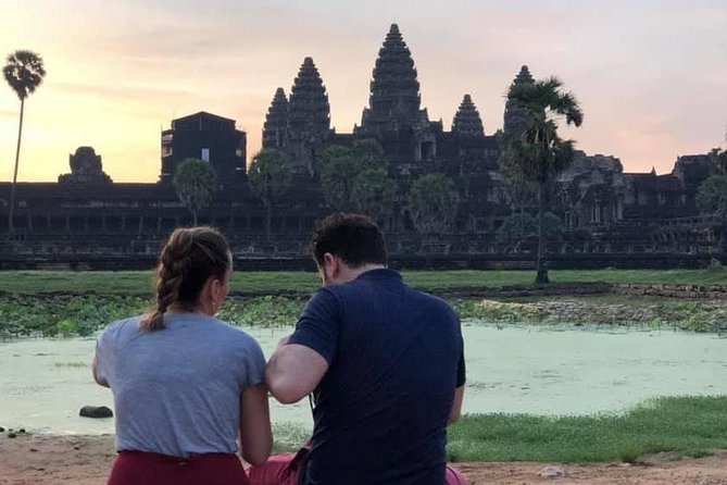 Angkor Wat Sunrise/Set Offbeat Tour by Jeep - Bayon and the stone faces of Angkor Thom