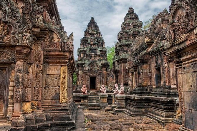 Angkor Wat Sunrise Small-Group 1-Day Tour from Siem Reap - Bayon and its famous stone faces