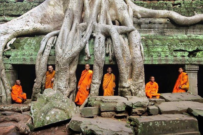 Angkor Wat Temples Tour with Entrance Ticket and Lunch - Bayon Temple and its smiling stone faces