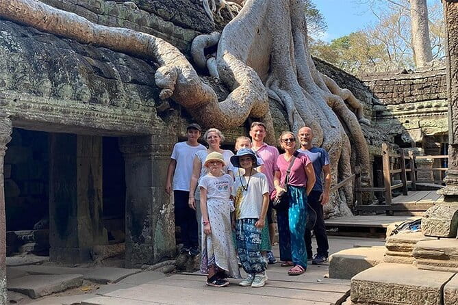 Angkor Wat Tour Deutsch | Private Führung - Angkor Thom and the Bayon’s smiling faces