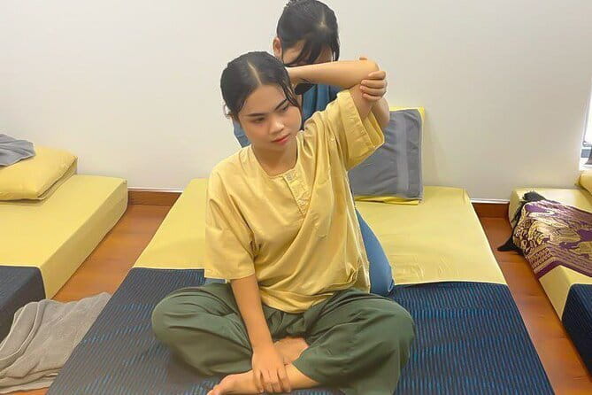 Apsara Indulgence 4 Hands Massage in Phnom Penh - The massage treatment itself