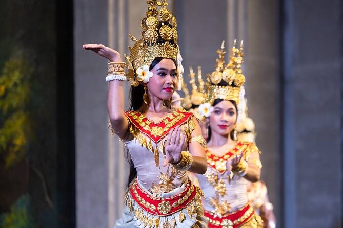 Apsara Theatre Performance include Dinner & hotel pick up - Dinner at 6:45 pm: plenty of food, limited drink coverage