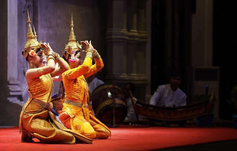 Apsara Traditional Dances & Local Buffet with Tuk-Tuk Ride - The tuk-tuk ride sets the tone