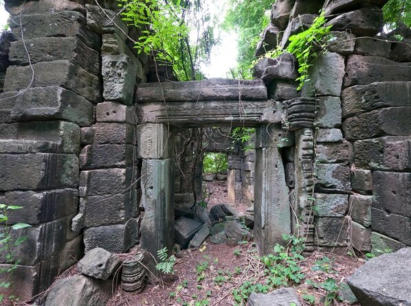 Banteay Chhmar Temple & Silk Farm Private Day Trip from Siem Reap - Key points to know before booking