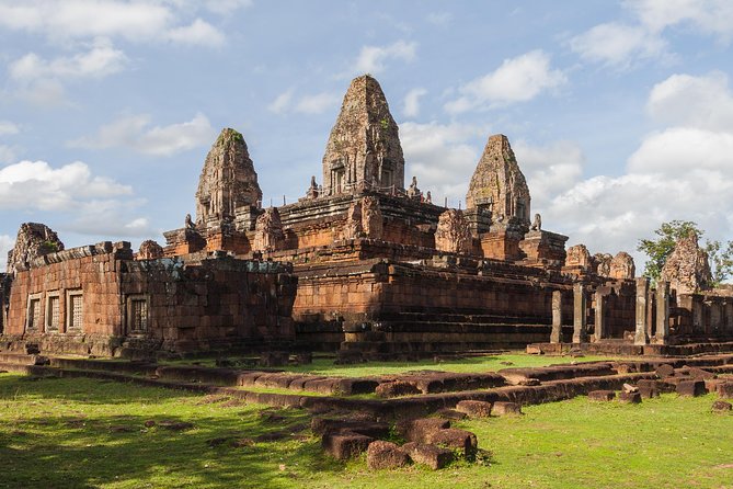 Banteay Srei & Angkor Big Circuit Tour - Banteay Srei: the day’s most detailed temple