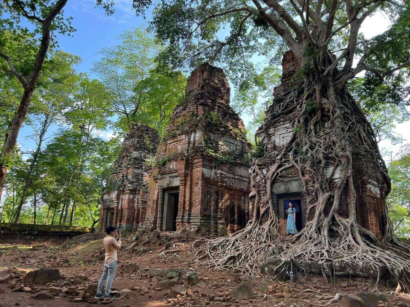 Banteay Srei, Beng Mealea & Koh Ker Small-Group Tour - Koh Ker and the climb toward Prasat Thom