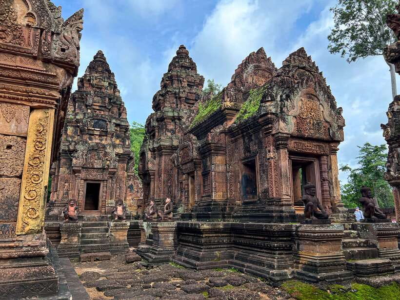Banteay Srei, Beng Mealea & Koh Ker Small-Group Tour - Starting in Preah Dak with palm cake