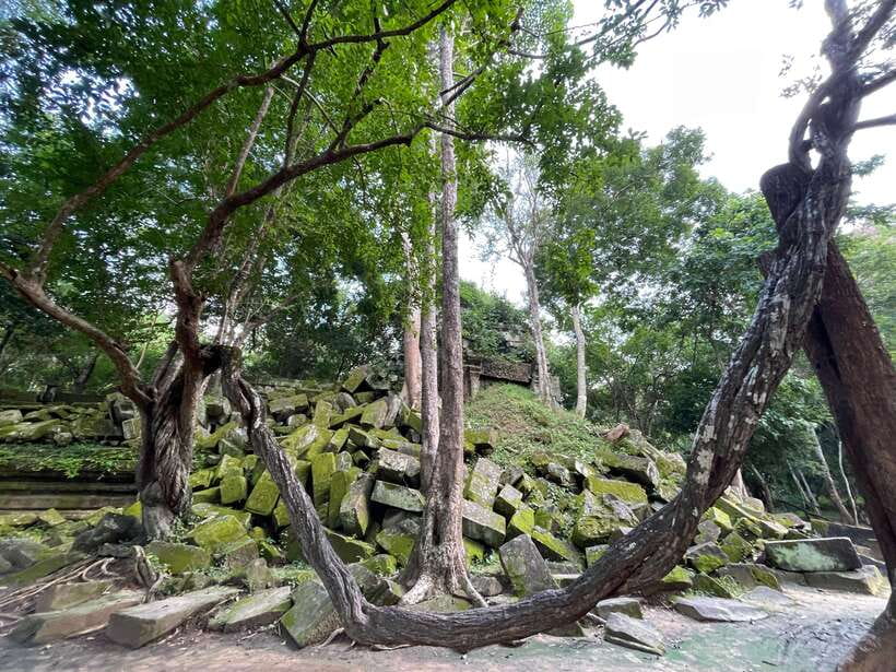Banteay Srei, Kulen Waterfall & Beng Mealea Small-Group Tour - Why this tour works as a one-day escape