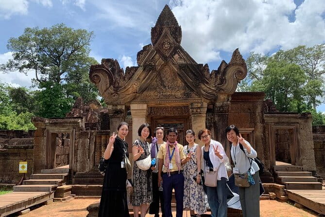 Banteay Srei Temple and Kompong Phluk Village Private Tour - Key details before you book