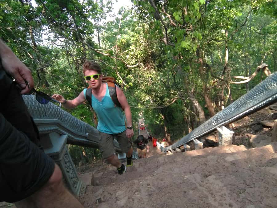 Battambang family tuktuk tour BambooTrain/Wat Banan/Bat cave - A $8 tour with important extra costs