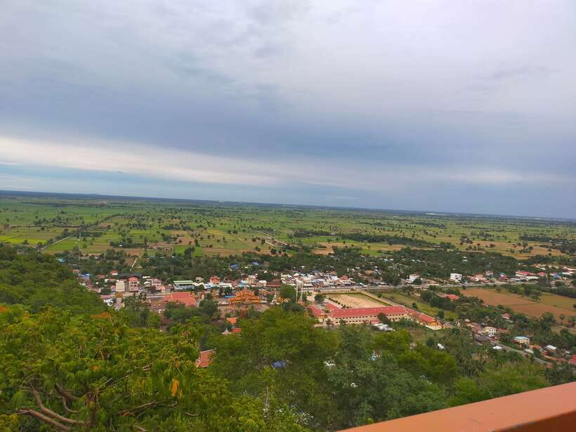 Battambang: Tuk-Tuk, Bamboo Train, Killing/Bat Caves, Sunset - The Bat Cave finale