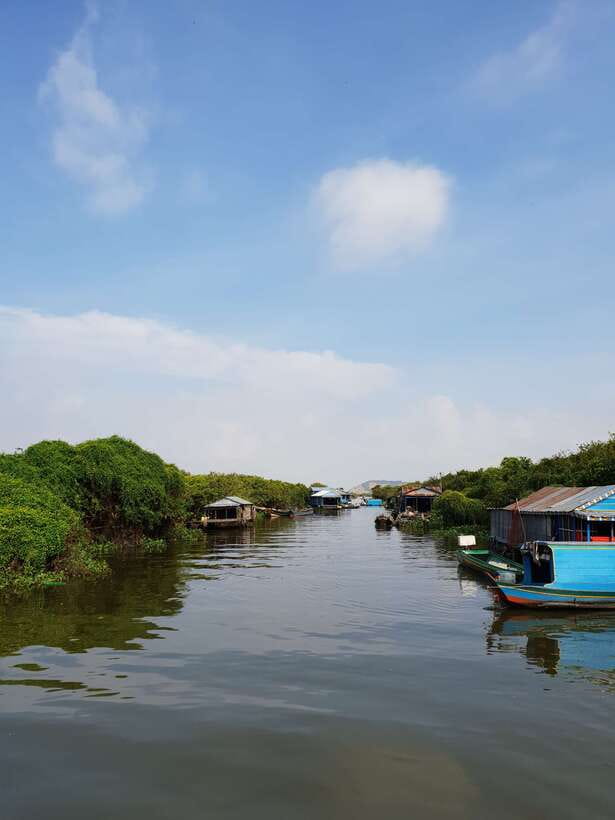 Beng Mealea, Koh Ker & Floating village Day Tour - Morning pickup and the road to Beng Mealea