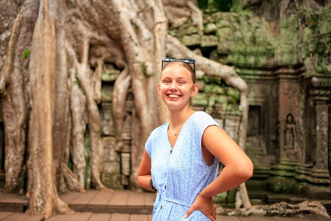 Best Temples Day Tour in Siem Reap with Sunset - Lunch and a rest at Srah Srang