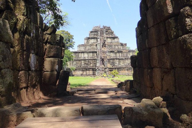 Border Transfer (Siem Reap to Laos/Laos to Siem Reap) - Preah Vihear on a 525-meter cliff
