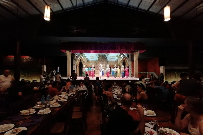 Buffet dinner with Apsara Show (Free 2 ways hotel transfer) - Arriving around 6:30 p.m.