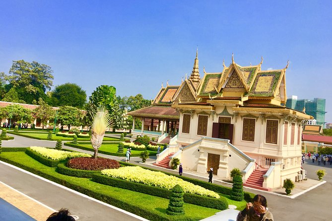 Cambodia 7 Days Private Tour from Angkor Temples to Coastline - Day 3: Floating homes on Tonle Sap, then Phnom Penh