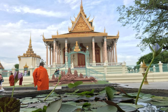 Cambodia 7 Days Tour from Siem Reap to Battambang and Phnom Penh - Tonle Sap, Kampong Phluk, and Siem Reap’s living culture