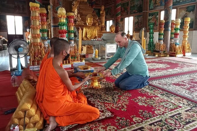 Chiso temple, Neang khmao, and Taprum temple historical site Tour - Neang Khmau and its two aging brick prasats