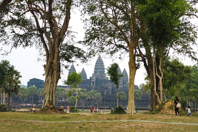 Classic Angkor Wat Sunrise Full Day Private Guide Tour - Angkor Wat at sunrise, two hours among the towers