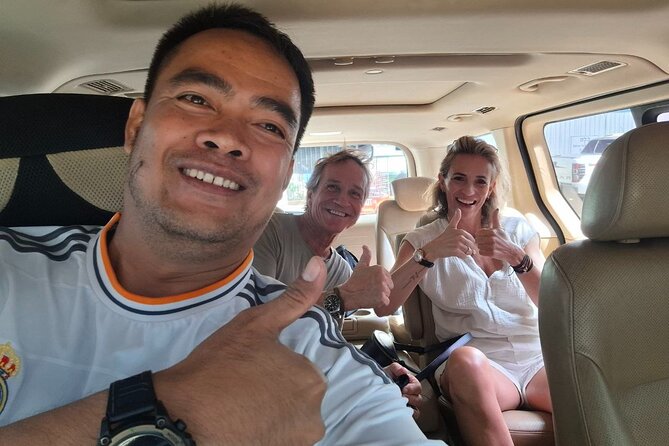 Comfortable Private Transfer Phnom Penh To Siem Reap - Settling into the air-conditioned car